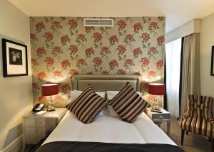 The Bedrooms at The Tophams Hotel