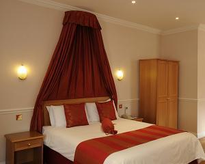 The Bedrooms at Best Western Bromley Court Hotel