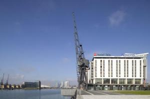 The Bedrooms at Novotel London Excel