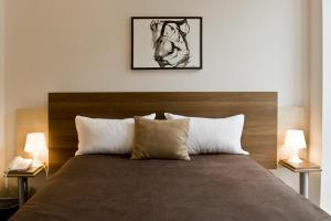 The Bedrooms at Avni Kensington Hotel