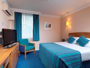 The Bedrooms at Thistle London Heathrow