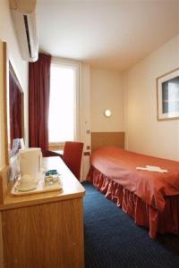 The Bedrooms at St Giles Hotel Heathrow