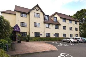 The Bedrooms at Premier Inn Birmingham North (Sutton Coldfield)