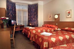 The Bedrooms at Euro Wembley (Elm Hotel)